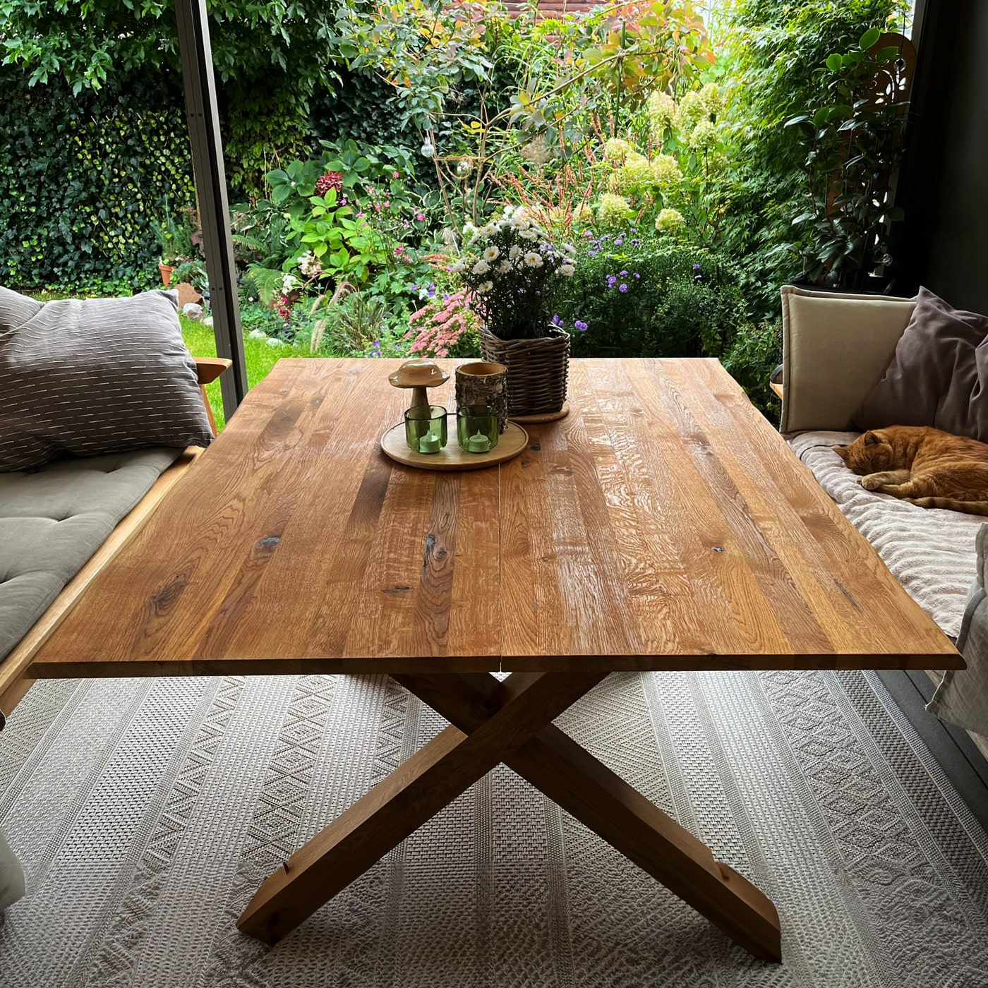 Esstisch für den Wintergarten
