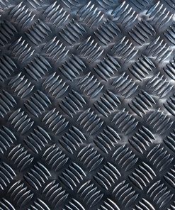 Aluminium-Riffelblech Quintett mit rutschfester Oberfläche, präziser Zuschnitt, ideal für Bodenbeläge und Verkleidungen.