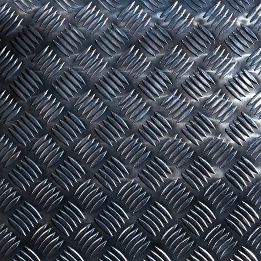 Aluminium-Riffelblech Quintett mit rutschfester Oberfläche, präziser Zuschnitt, ideal für Bodenbeläge und Verkleidungen.