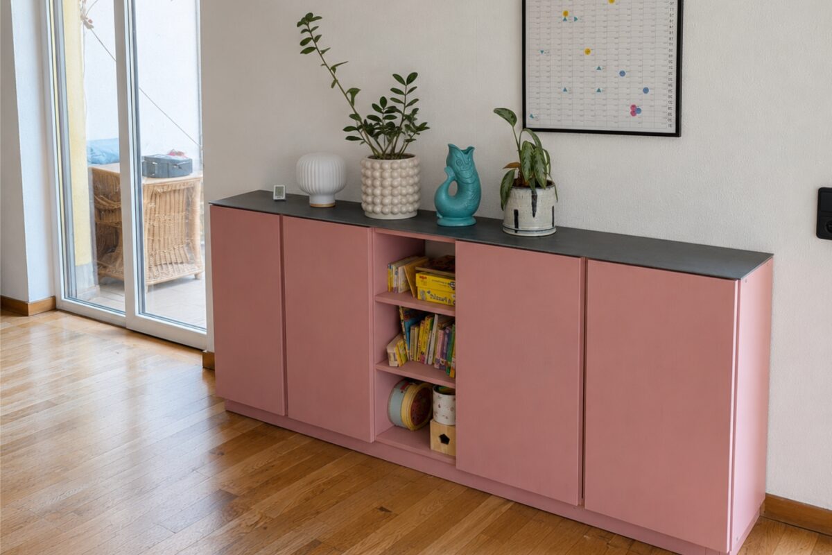 Rosa Kommode aus Dekor von Zuschnittprofi