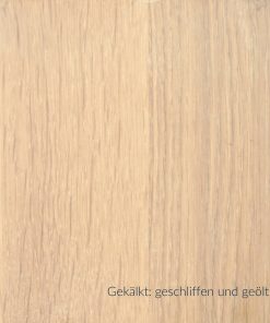 Gekälkte und geschliffene Eiche-Massivholzplatte mit betonter Holzmaserung.