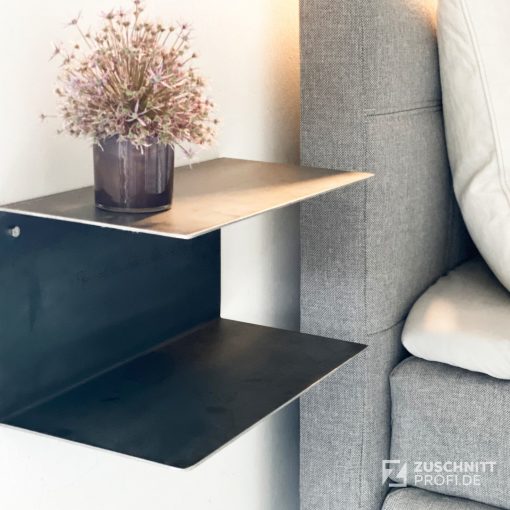 bedside-table-aus-Schwarzstahl