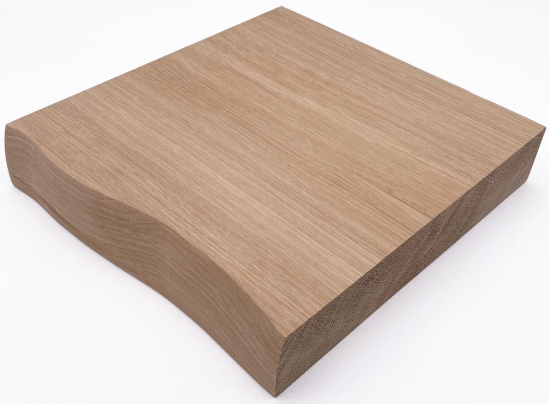 Holzabdeckung-mit-Baumkante-nach-mass