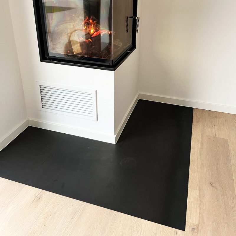 Funkenschutzplatte nach Maß aus Schwarzstahl