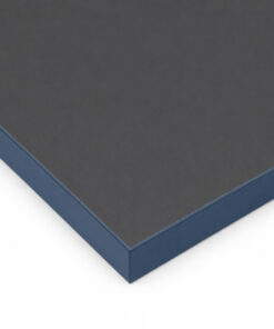 Eine dunkelgraue Premium+ Dekorplatte zeigt eine kontrastierende blaue Kante.