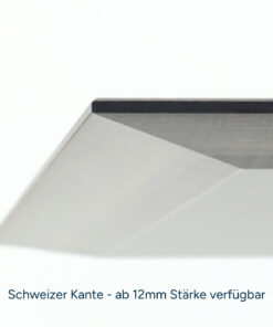 Detailaufnahme der Schweizer-Kante an einer HPL-Platte