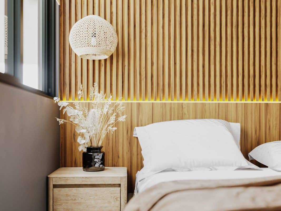 Modernes Schlafzimmer im orientalischen Stil mit Holzvertäfelung und Einbauleuchten.